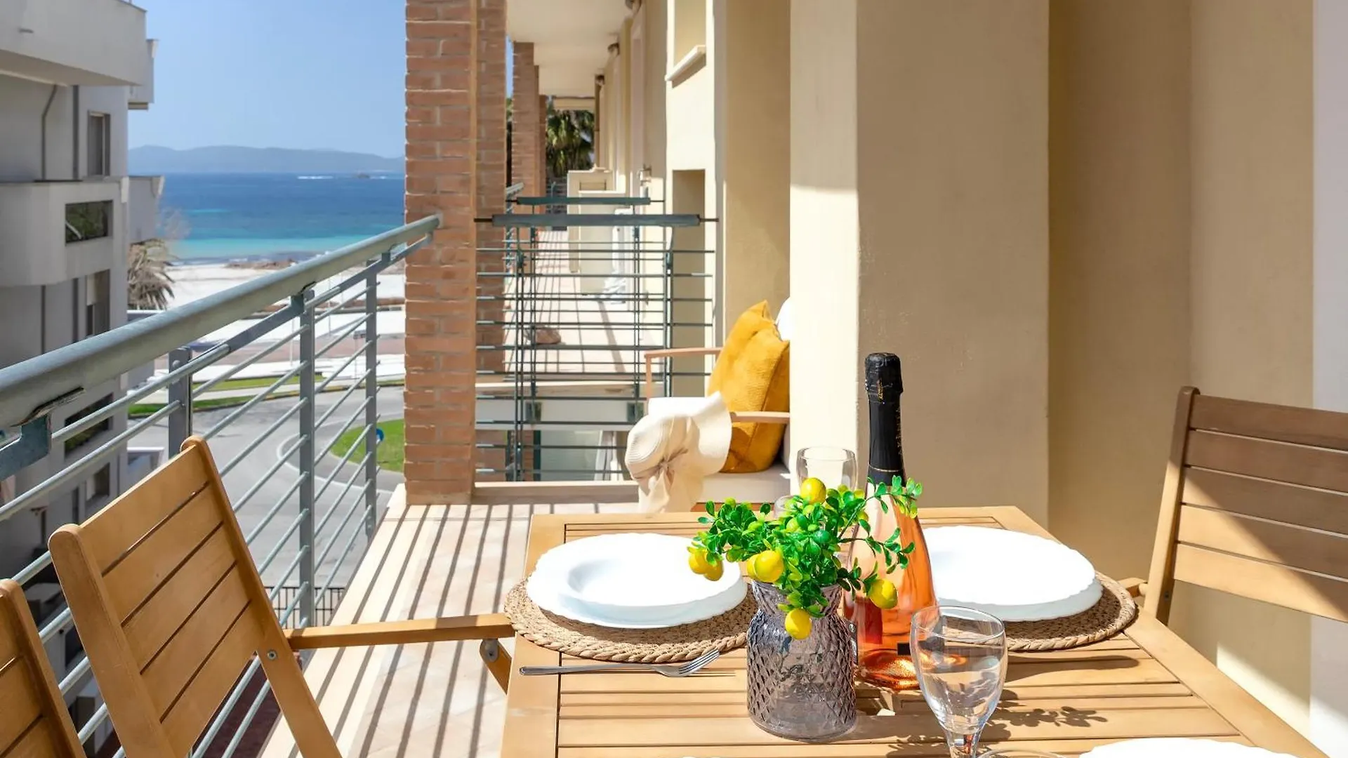 Seaview - Appartamento Fronte Mare Alghero 0*,  Italia