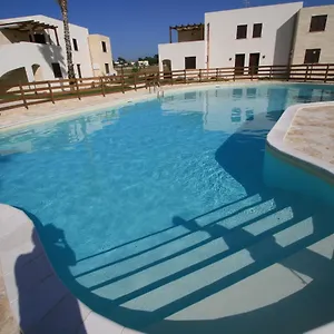 le-casuzze-del-residence-lido-burrone.sicilyhotelsitaly.net/