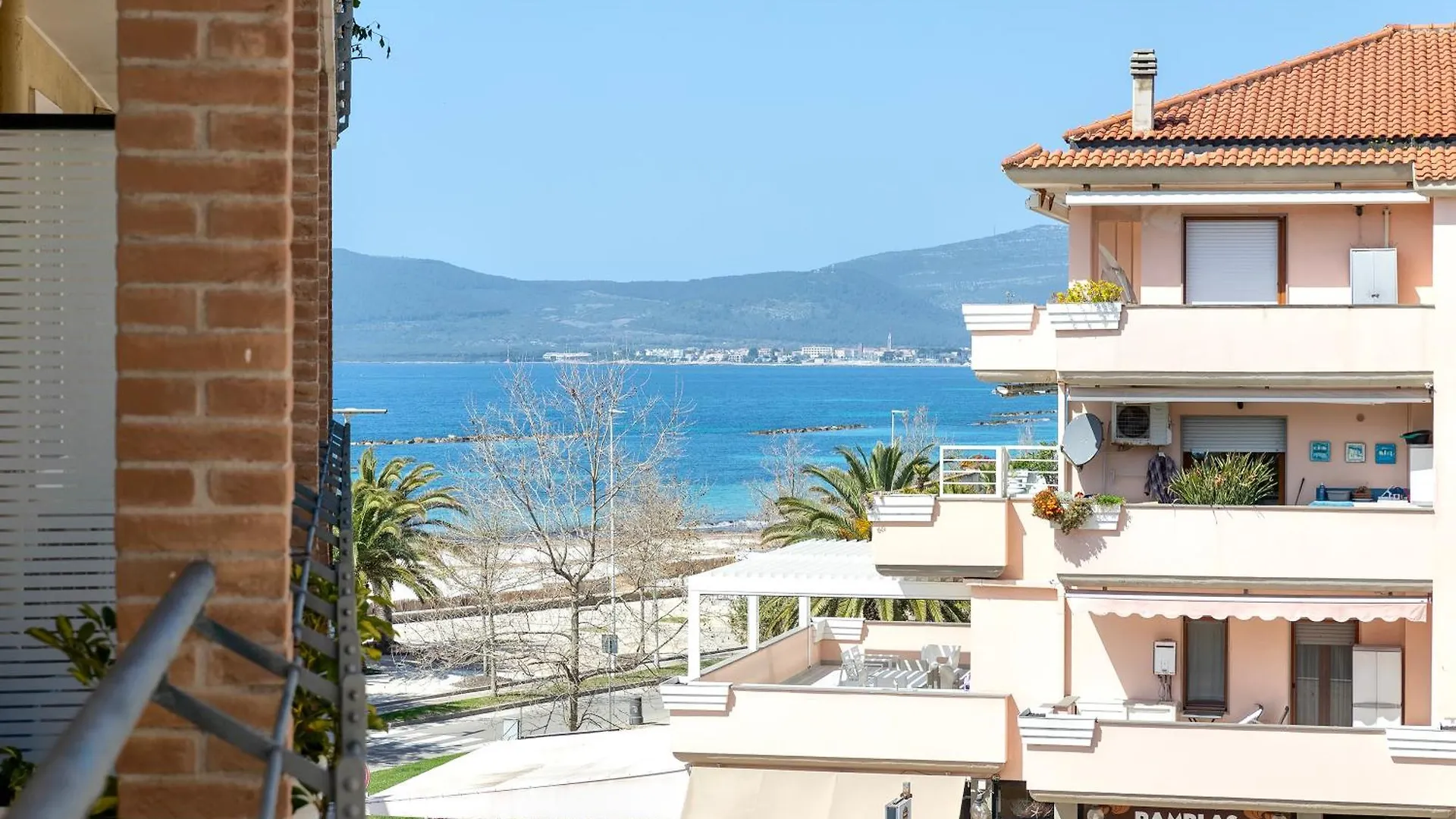 Seaview - Appartamento Fronte Mare Alghero İtalya
